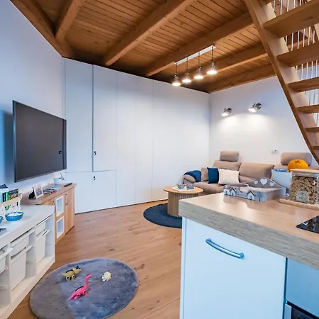 Cozy House Claudia بيت للعطل *