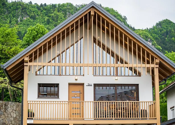 Cozy House Claudia Zirovnica